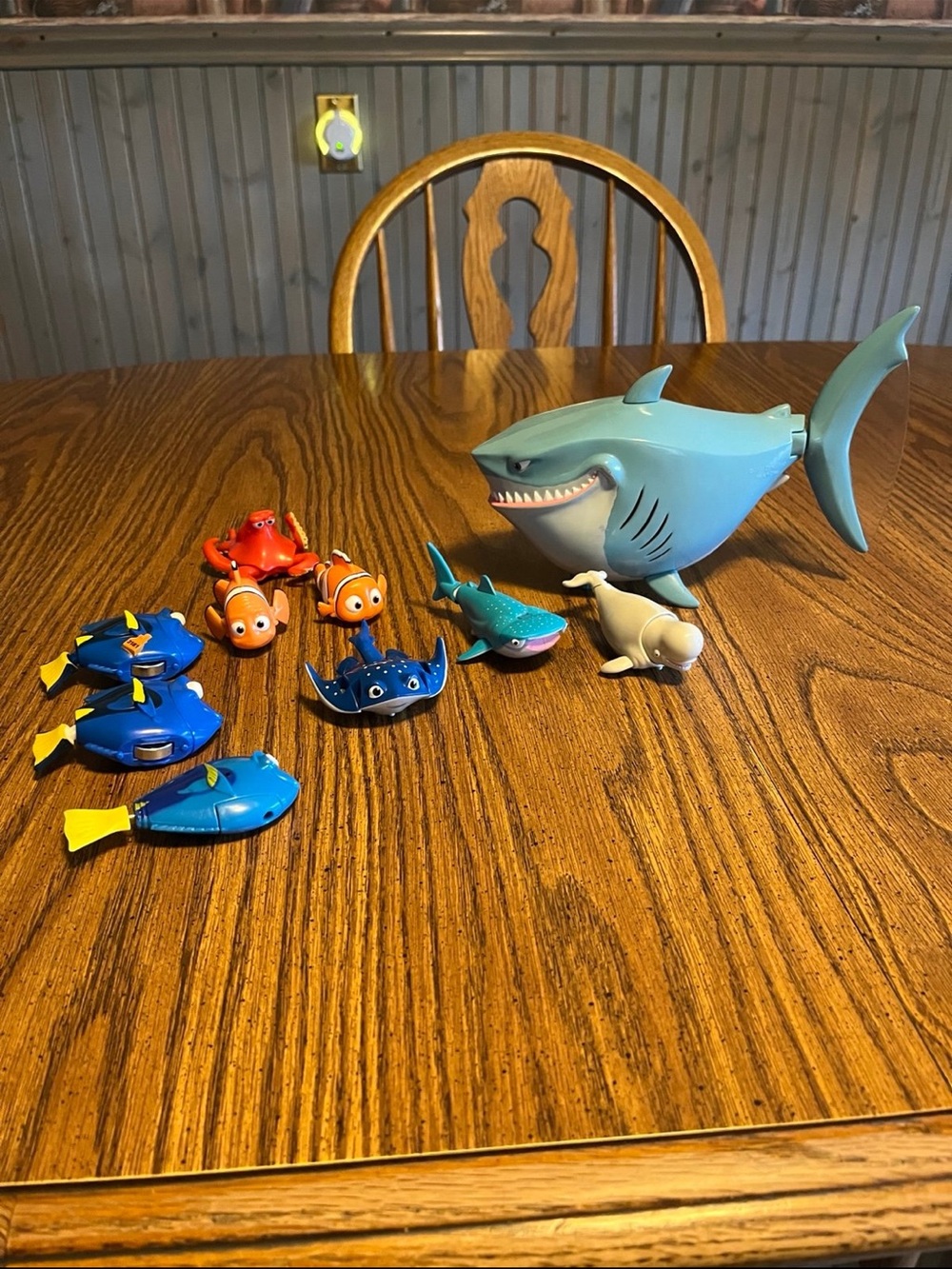 Finding Nemo swimming Bruce  and Ocean Character Toy Set